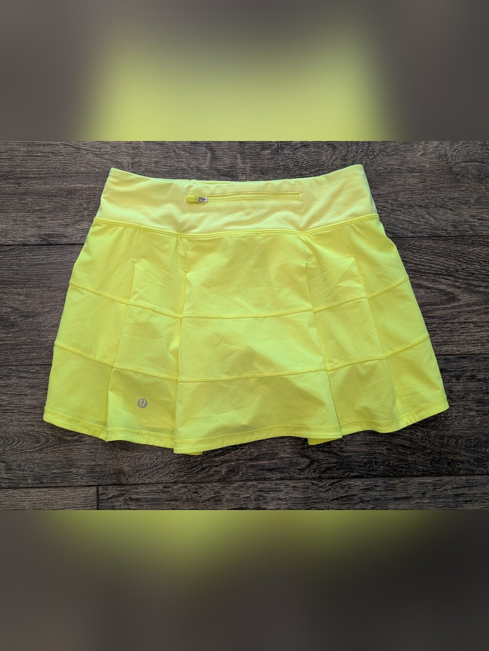 Lululemon Pace Rival Mid Rise Skirt Size 4 Highlight Yellow Neon Cute Activewear - Picture 4 of 9